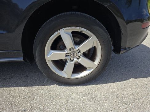 Used 2012 Audi Q5 3.2 Premium Plus w/ Audi MMI Navigation Plus Pkg image 29