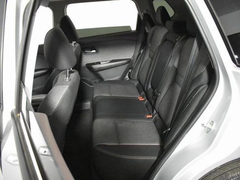 Certified 2023 Nissan Rogue SV image 28