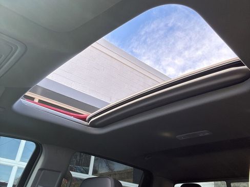 Used 2024 GMC Sierra 1500 Denali image 19