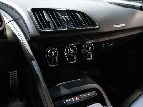 Used 2017 Audi R8 V10 plus image 38