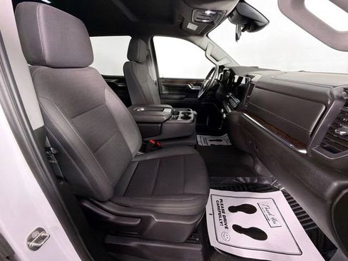 Used 2024 GMC Sierra 1500 SLE w/ Enhanced Capability Package image 28