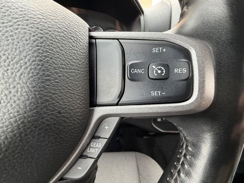 Used 2024 RAM 2500 Big Horn AWD/4WD image 24