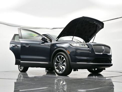 Used 2023 Lincoln Nautilus Reserve image 50