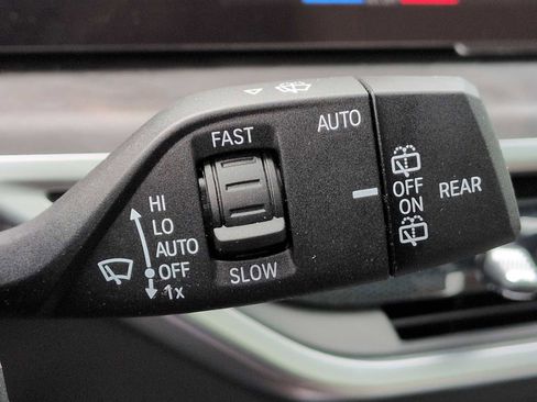 Certified 2025 BMW X5 xDrive40i w/ Executive Package image 25