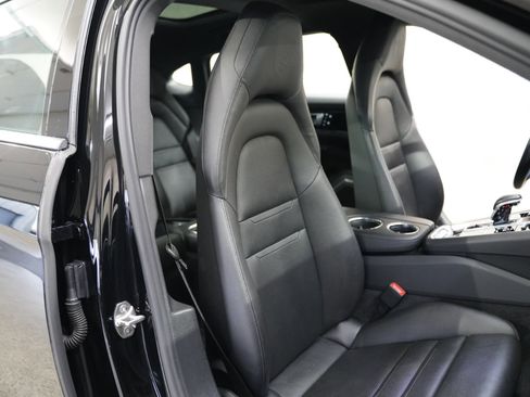 Used 2019 Porsche Panamera 4 Executive image 28
