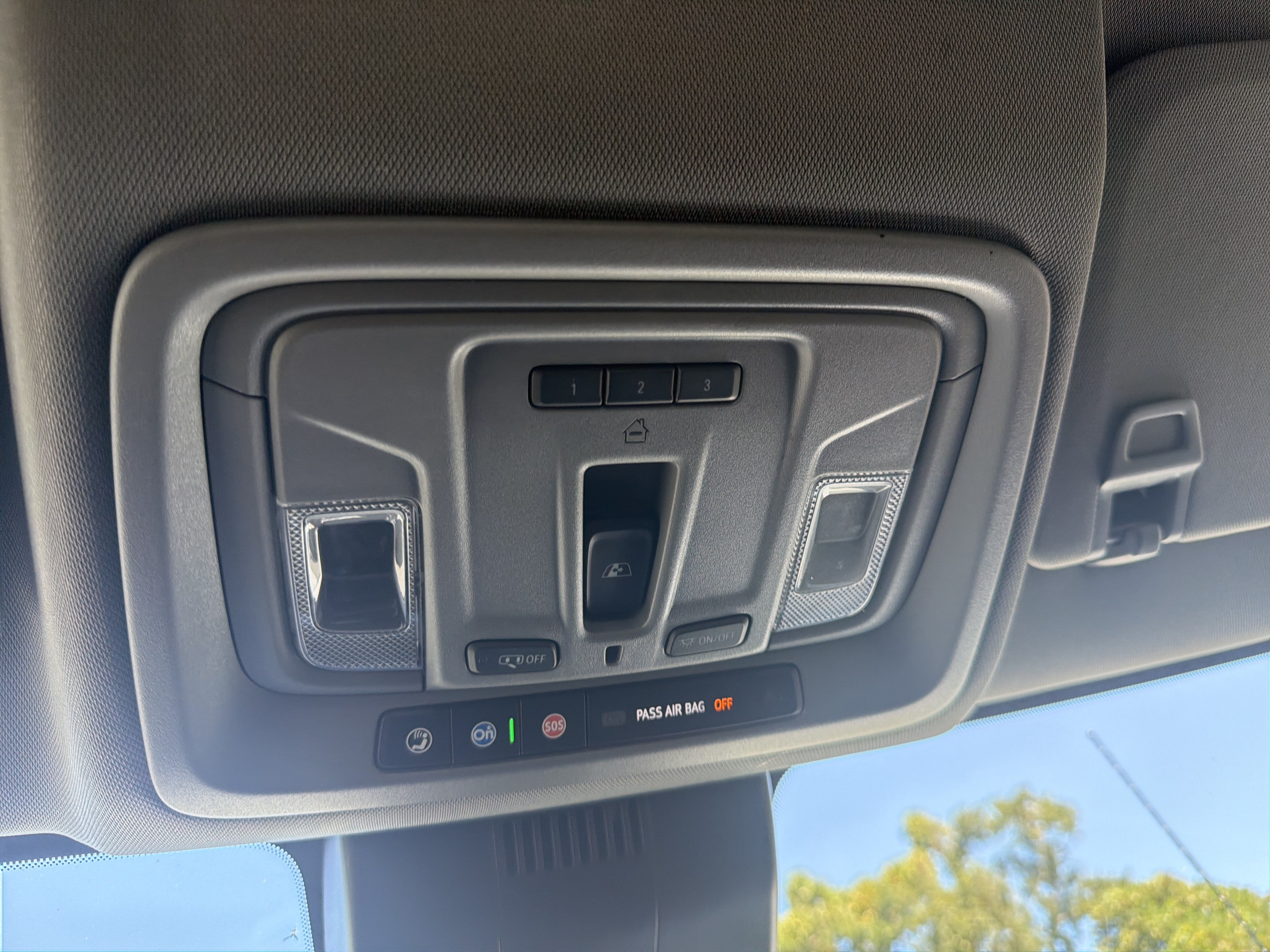 Certified 2022 Chevrolet Silverado 1500 LT AWD/4WD image 23
