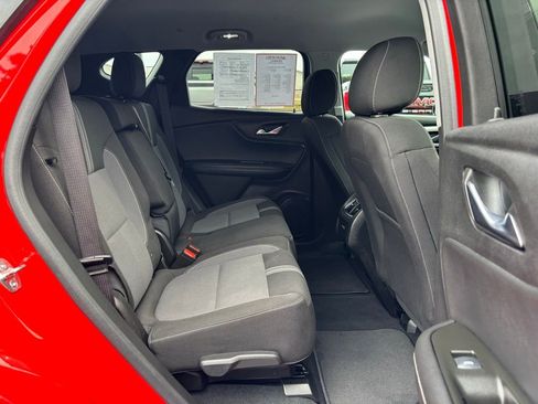 Used 2025 Chevrolet Blazer LT image 27