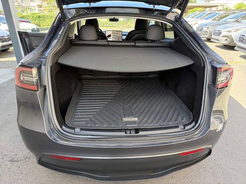 Used 2023 Tesla Model Y Performance AWD/4WD image 24