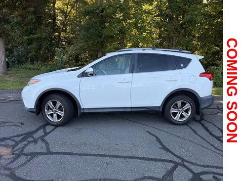 Used 2015 Toyota RAV4 XLE AWD/4WD image 5