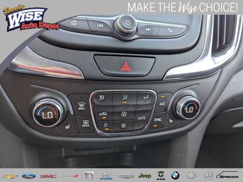 Used 2021 Chevrolet Equinox LT FWD image 15