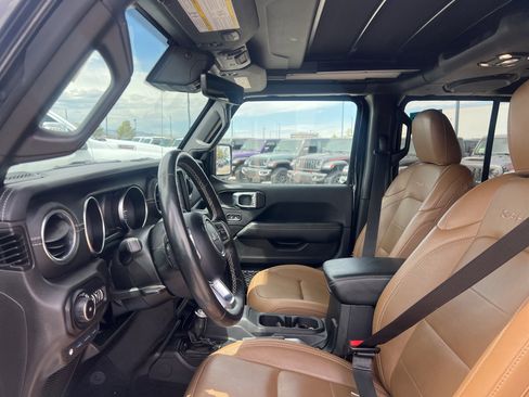 Used 2022 Jeep Wrangler Unlimited Sahara w/ Cold Weather Group AWD/4WD image 26