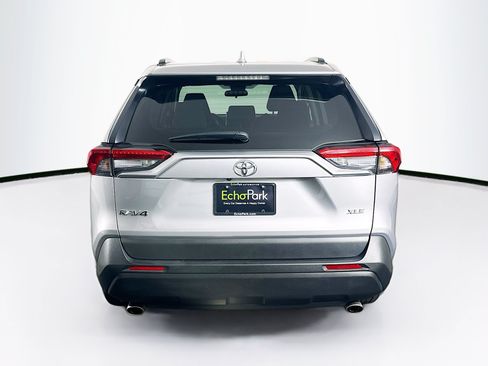 Used 2025 Toyota RAV4 XLE FWD image 7