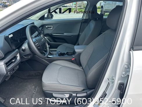 New 2025 Kia K4 LXS FWD image 9