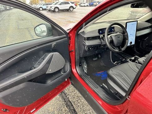 Used 2024 Ford Mustang Mach-E Premium image 11