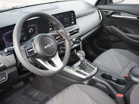 Used 2024 Kia Seltos LX image 24