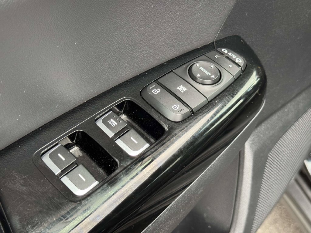 Used 2020 Kia Sportage EX AWD/4WD image 18