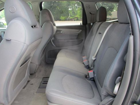 Used 2014 Chevrolet Traverse LS FWD image 13