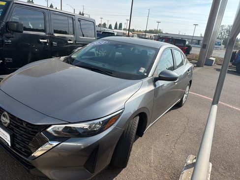 Used 2024 Nissan Sentra S FWD image 2