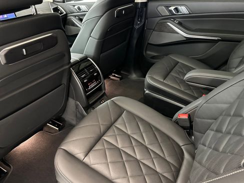 New 2026 BMW X7 xDrive40i w/ Premium Package image 14