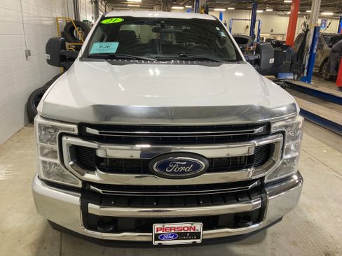 Used 2021 Ford F250 XLT w/ FX4 Off-Road Package image 2