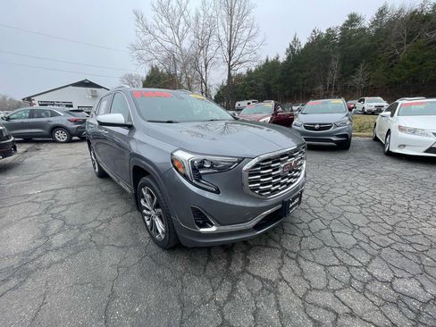 Used 2018 GMC Terrain Denali w/ Advanced Safety Package image 13