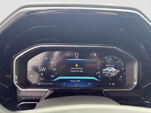 New 2026 Chevrolet Silverado 1500 LTZ w/ LTZ Premium Package AWD/4WD image 17