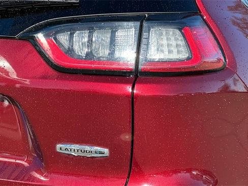 Used 2020 Jeep Cherokee Latitude Plus image 30