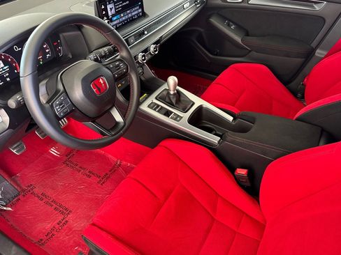 Used 2025 Honda Civic Type R image 4