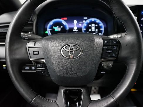 Used 2025 Toyota Camry XSE image 12