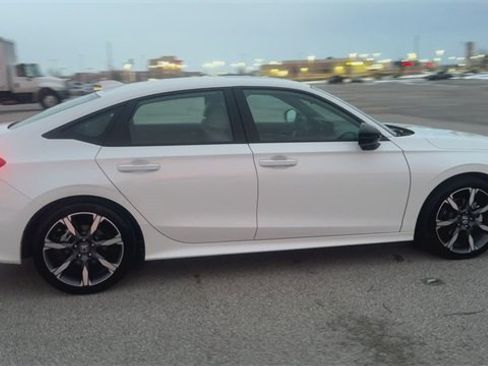 Certified 2025 Honda Civic Sport Touring image 9