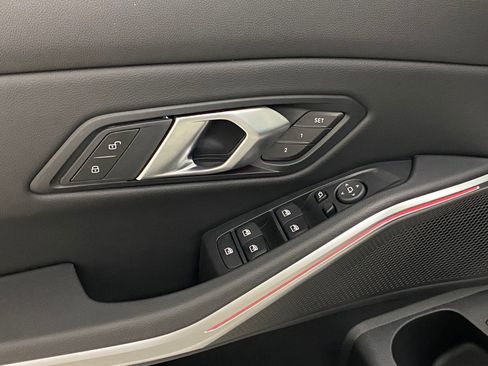 Used 2025 BMW 330i xDrive Sedan w/ Convenience Package image 22