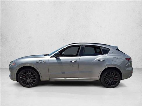 Used 2022 Maserati Levante GT AWD/4WD image 8