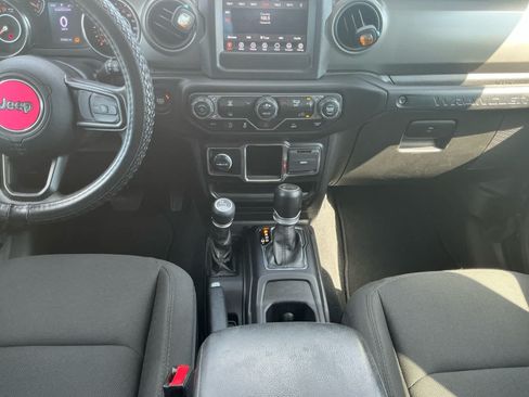 Used 2022 Jeep Wrangler Sport AWD/4WD image 11