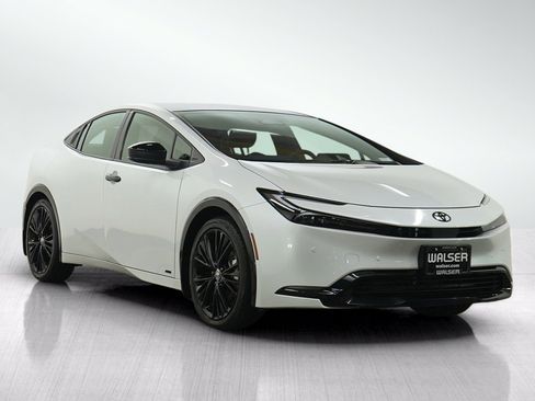 Used 2025 Toyota Prius AWD image 7