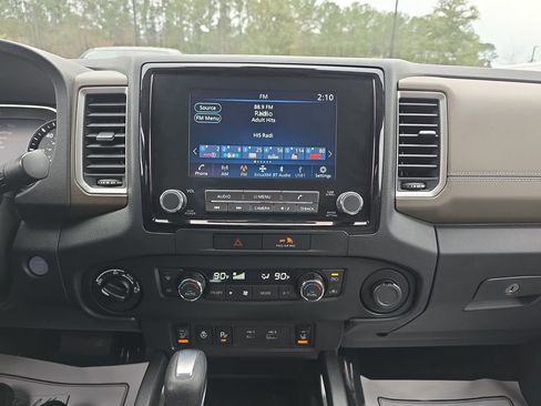 Used 2022 Nissan Frontier SV image 24