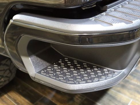 Used 2024 GMC Sierra 2500 Denali w/ Denali Reserve Package image 30