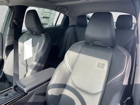 New 2026 Toyota Prius XLE FWD image 15