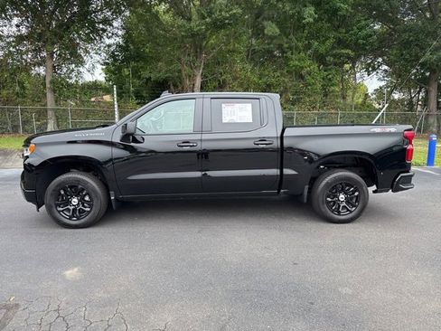 Used 2025 Chevrolet Silverado 1500 RST image 2