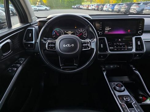 Certified 2023 Kia Sorento EX AWD/4WD image 21