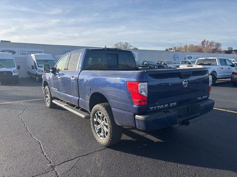 Used 2018 Nissan Titan SL w/ Chrome Package image 7