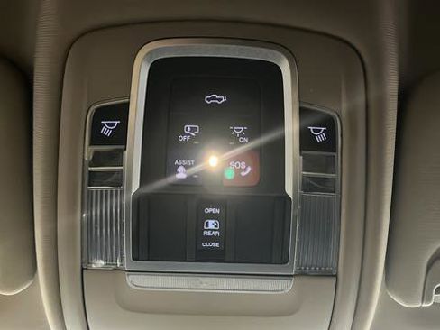 Used 2022 RAM 2500 Laramie AWD/4WD image 32