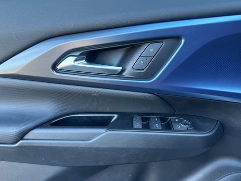 Used 2024 Chevrolet Equinox EV LT image 12