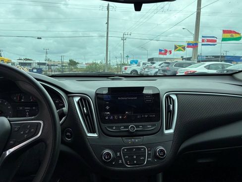 Used 2023 Chevrolet Malibu LT FWD image 12