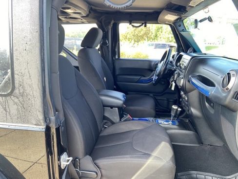 Used 2014 Jeep Wrangler Sport w/ Connectivity Group AWD/4WD image 14