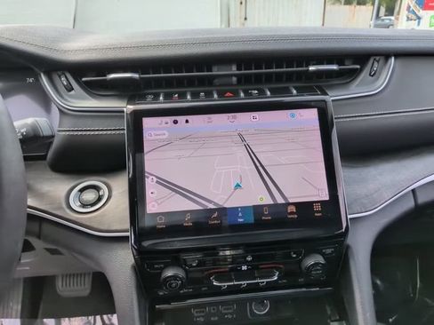 Used 2023 Jeep Grand Cherokee L Limited w/ Trailer Tow Group (B) AWD/4WD image 26