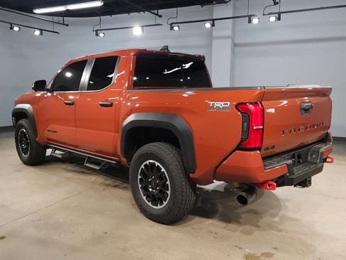 Certified 2025 Toyota Tacoma TRD Off-Road w/ TRD Off Road Premium Package image 5