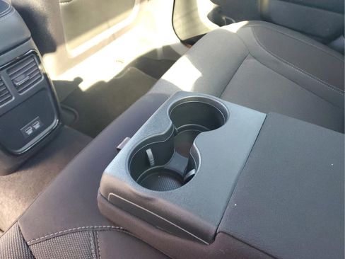 Used 2019 Dodge Charger SXT w/ Blacktop Package image 10