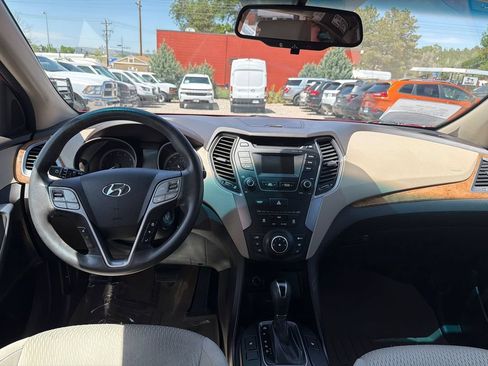 Used 2016 Hyundai Santa Fe SE AWD/4WD image 10