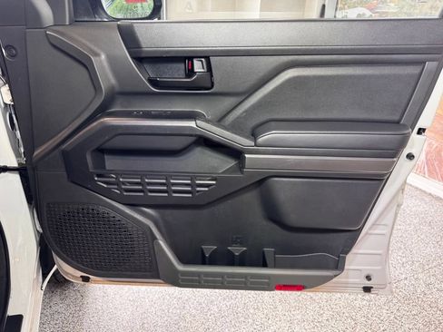 Certified 2025 Toyota Tacoma SR5 AWD/4WD image 49