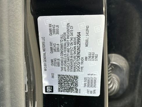 Used 2022 Chevrolet Colorado Z71 AWD/4WD image 31